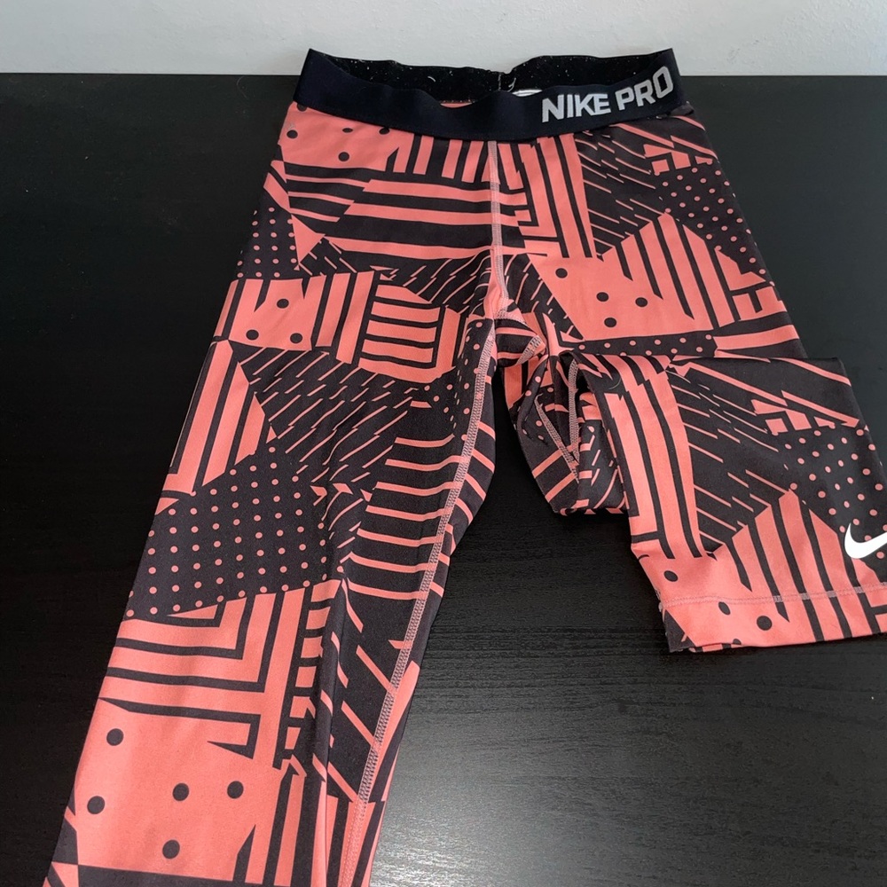Nike PRO Cropped Legging Workout Pants